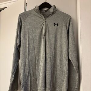 Men's under Armour ¼ Zip size medium